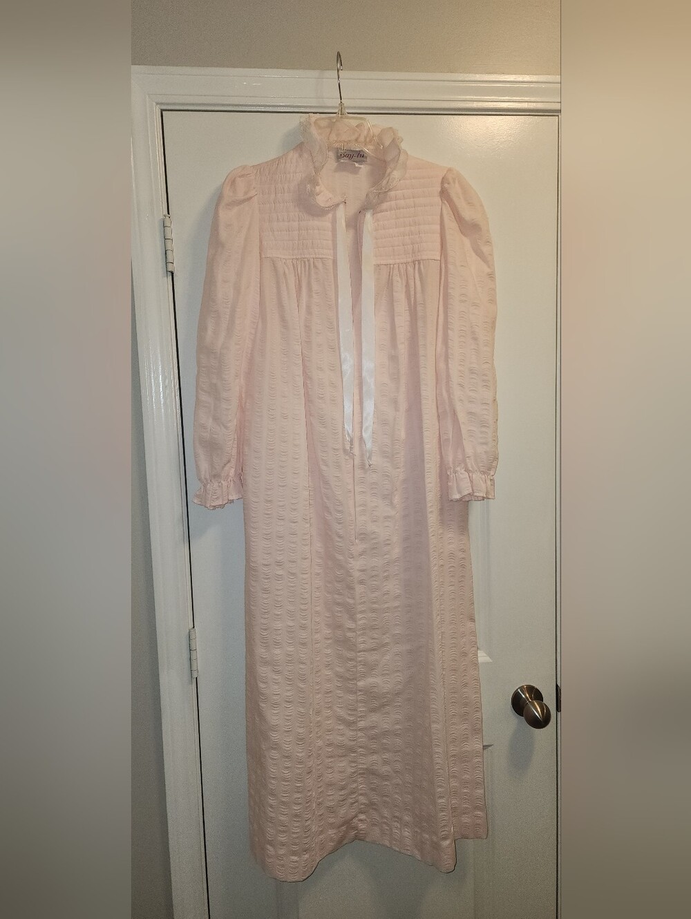 Say-lu Light Pink Long Sleeve Nightgown with Ribbon Tie Breezy Gauzy Sz S